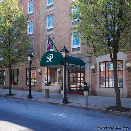 Clarion Hotel & Suites University-Shippensburg Exterior photo